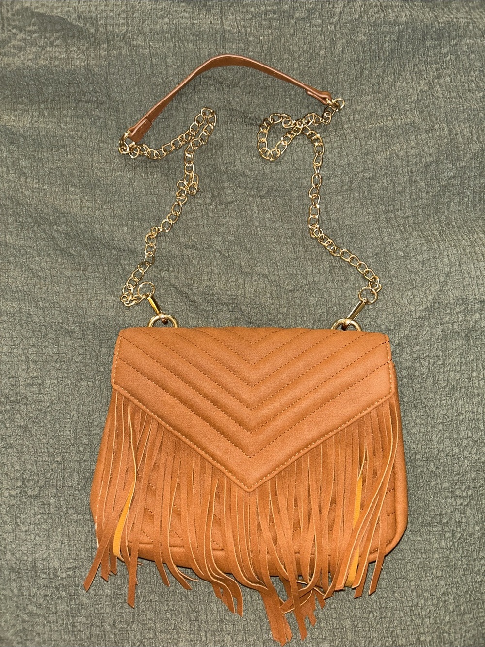 Caroline Hill | NWOT Brown Fringe Shoulder Purse with Gold Chain Strap
